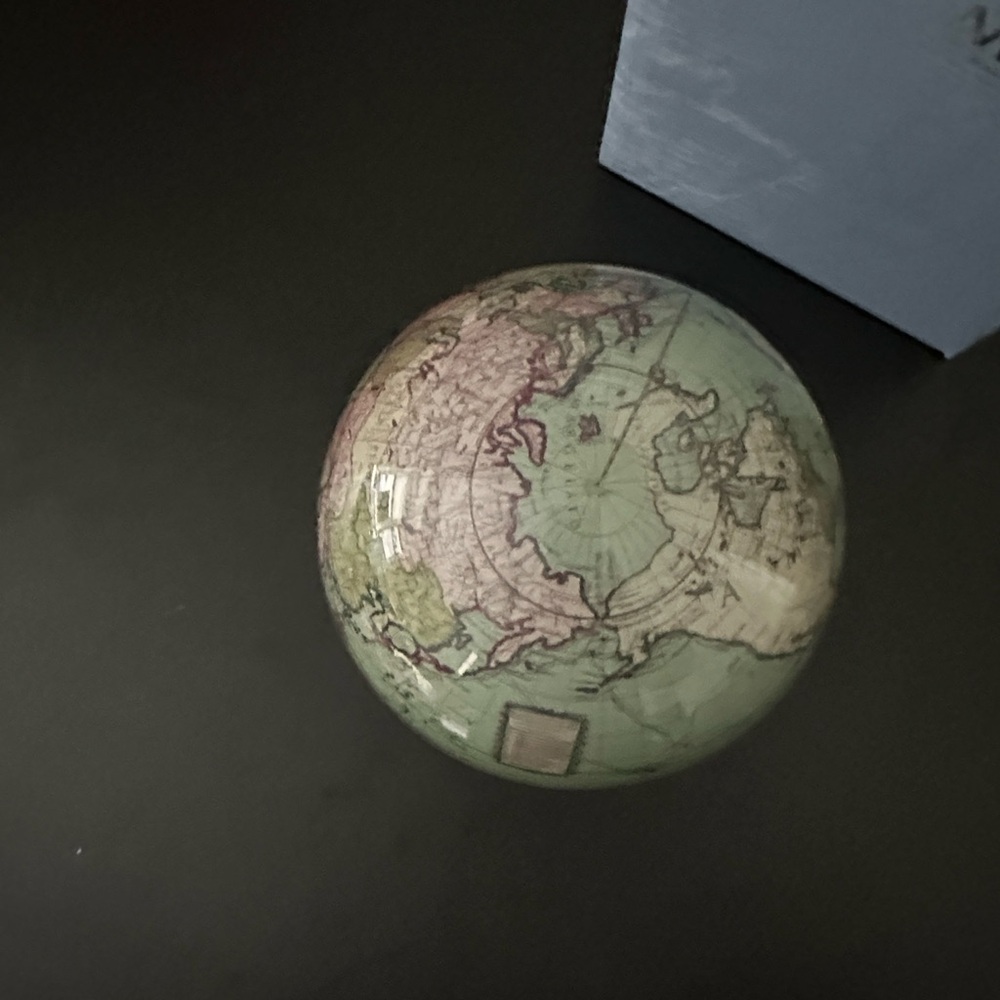 MOVA ANTIQUE TERRESTRIAL GREEN GLOBE - Picture 5 of 8